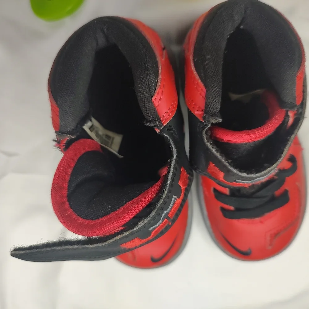 Nike Lebron Soldier vii 7 Red And Black Shoes 2014 Td Size 6c Toddler Kids